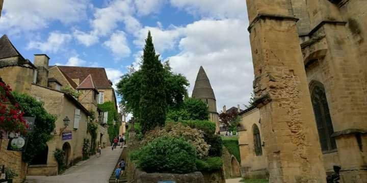 Les Farios Apartment Sarlat-la-Caneda Exterior photo